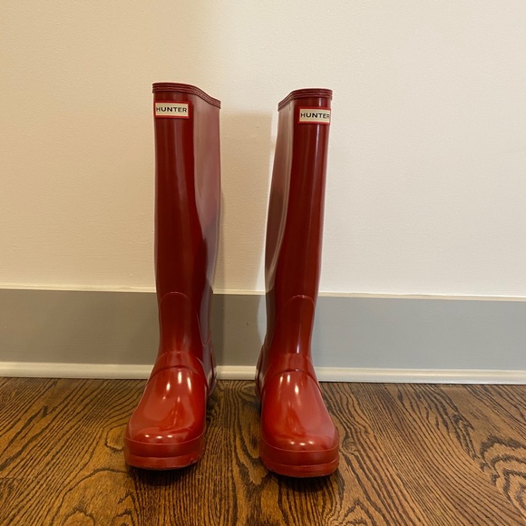 red hunter boots size 8